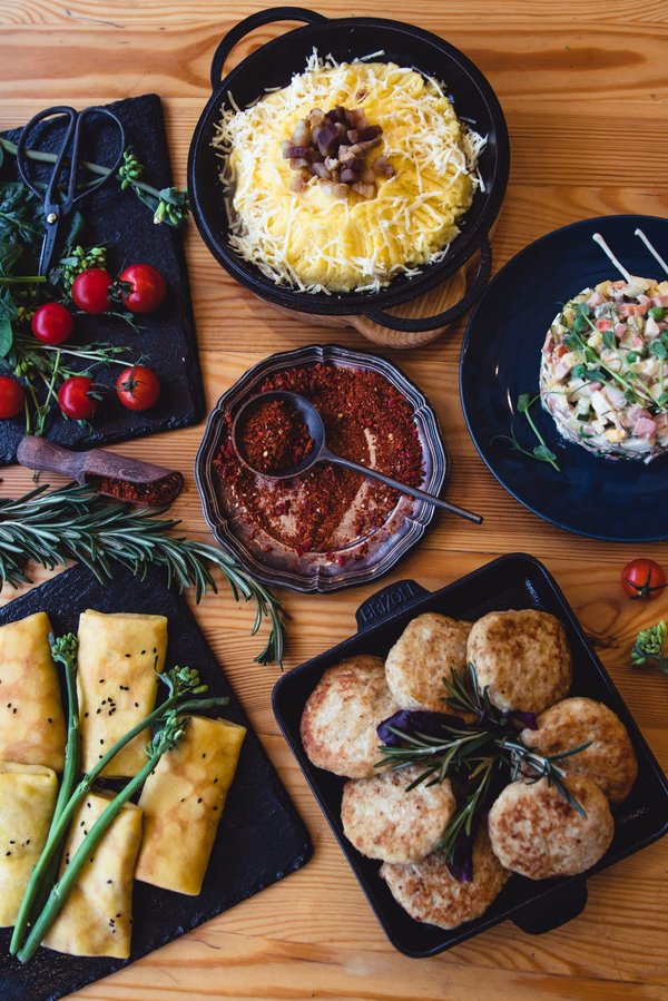 Comment restaurer des meubles anciens pour une décoration intérieure unique ?